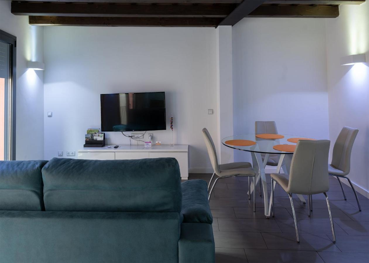 Apartaments Y Habitacions Entre Volcans 올로 외부 사진